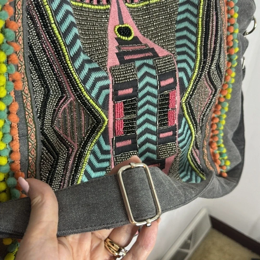 America & Beyond Gray Embroidered Overnight Bag TOT5513B - Picture 5 of 14
